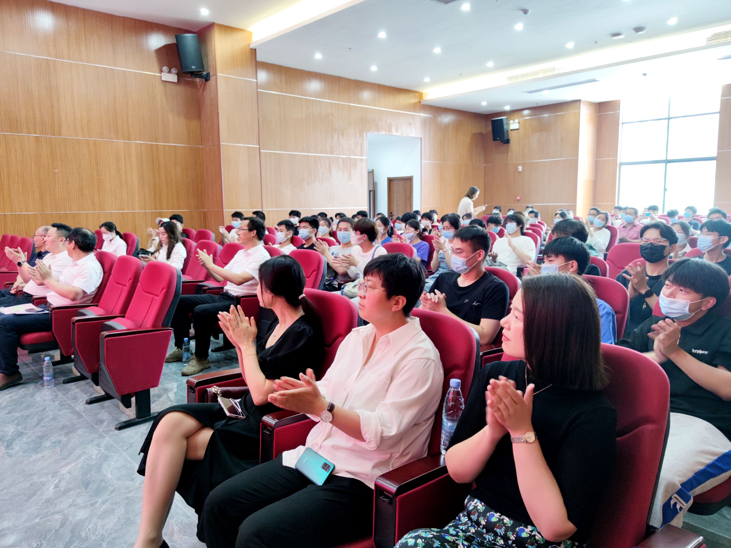 安理大人工智能学院授牌仪式在壹芯举行
